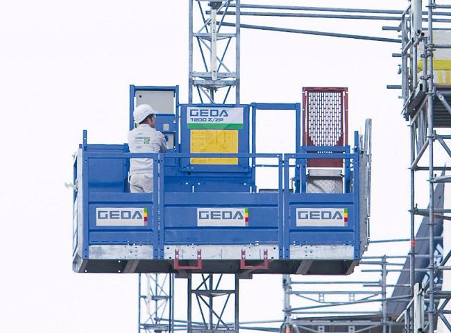 Construction passenger and freight elevator